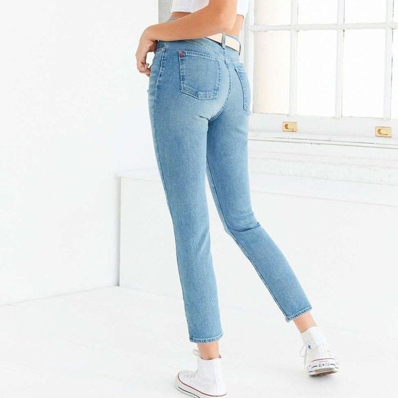 BDG High-Waisted Women's Girlfriend Jean Light Wash Size 31 - Picture 2 of 6